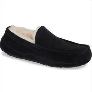Mens Black Ugg Slippers with fur Size 11